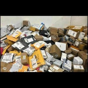 Undeliverable clothes packages ( one random package for one order)